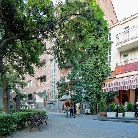 Stay Inn-Apartments On Abovyan 32 Yerevan Bagian luar foto