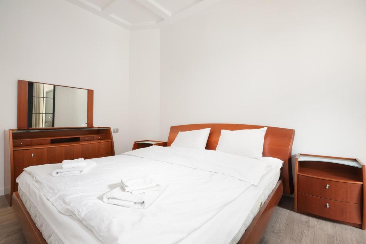 Stay Inn-Apartments On Abovyan 32 Yerevan Bagian luar foto