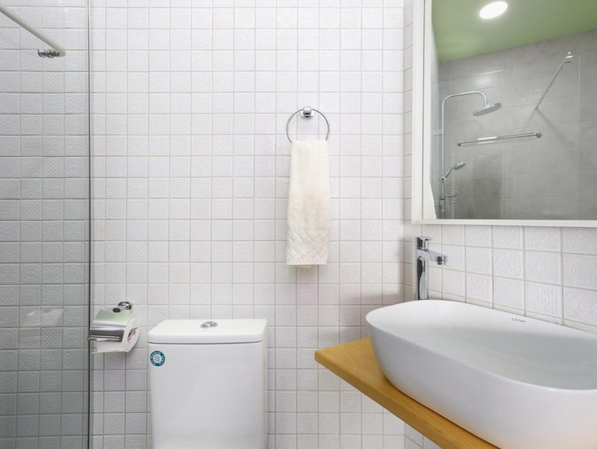 Stay Inn-Apartments On Abovyan 32 Yerevan Bagian luar foto