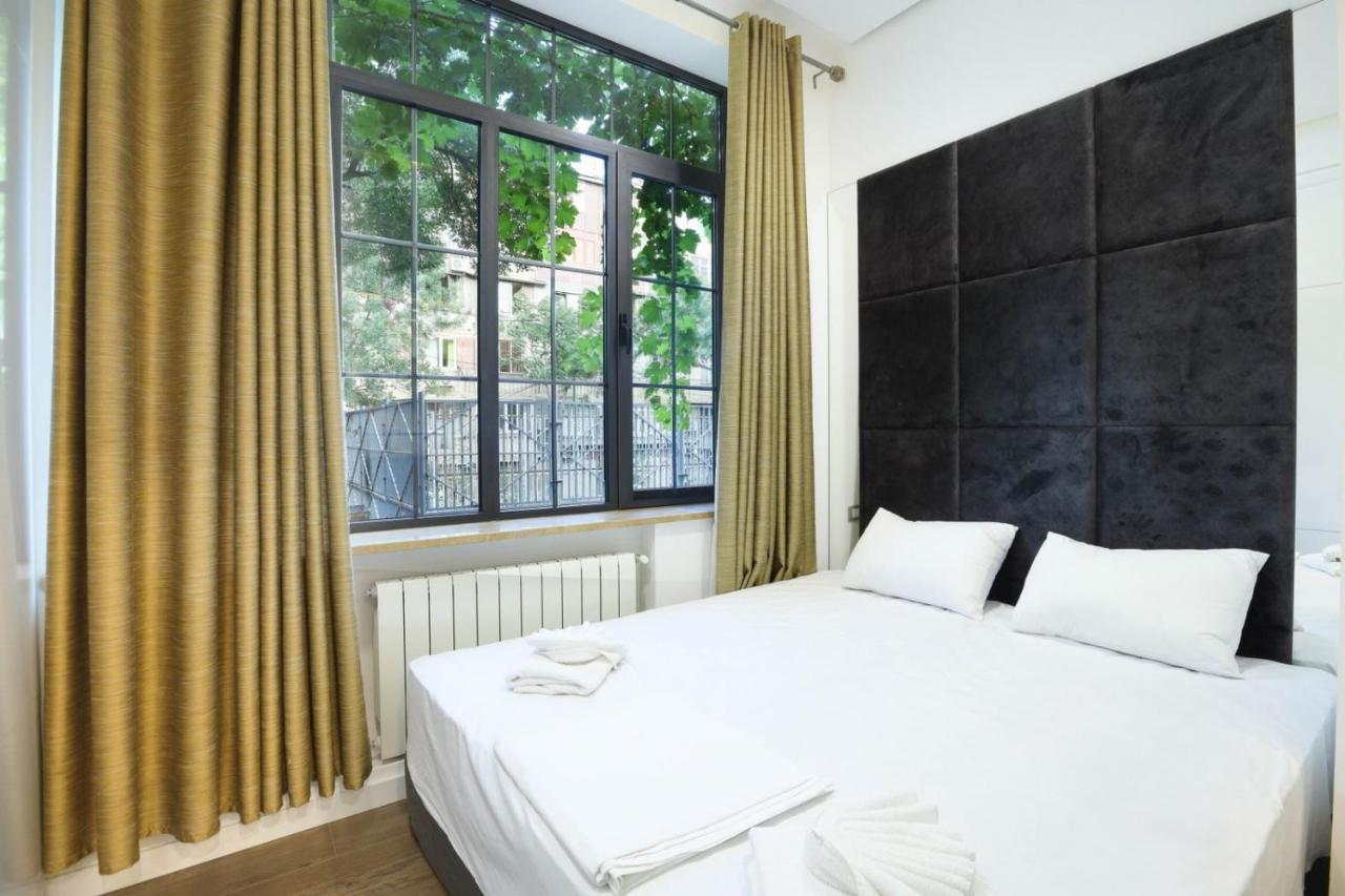 Stay Inn-Apartments On Abovyan 32 Yerevan Bagian luar foto