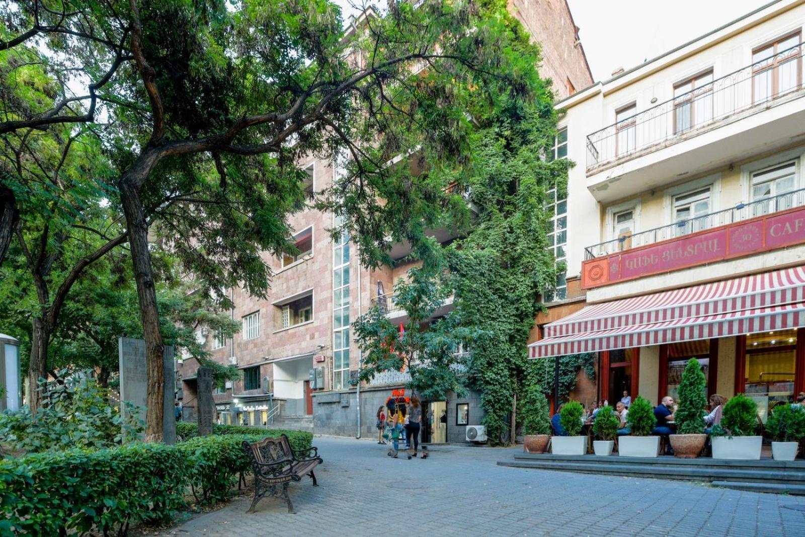 Stay Inn-Apartments On Abovyan 32 Yerevan Bagian luar foto
